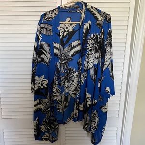 3/$15  Plus size kimono